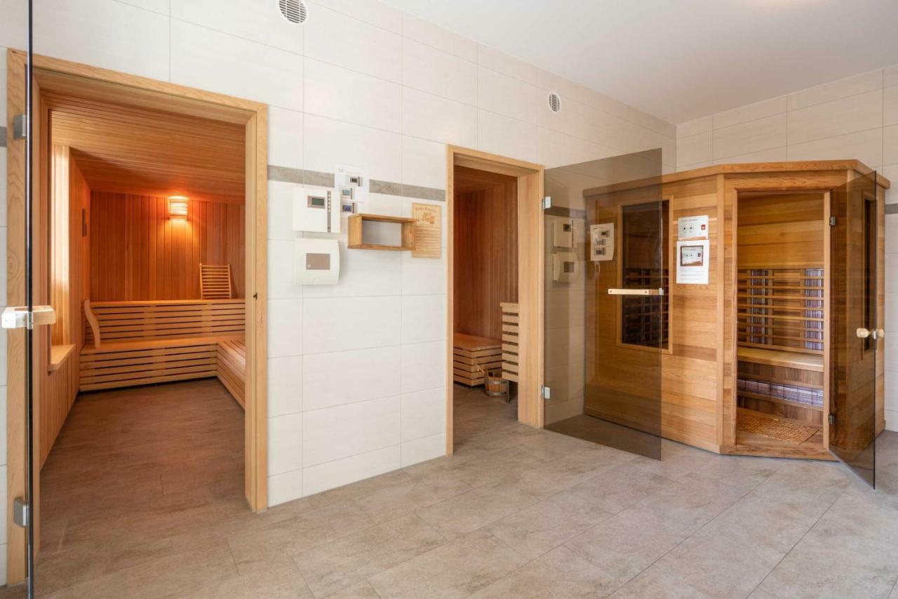 Appartement "Opal" Mit Penthouseflair - Oase Am Haff Garz  Exteriör bild